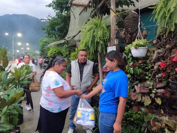 Presidente Municipal apoyó a familias afectadas por las lluvias Presidente Municipal apoyó a familias afectadas por las lluvias