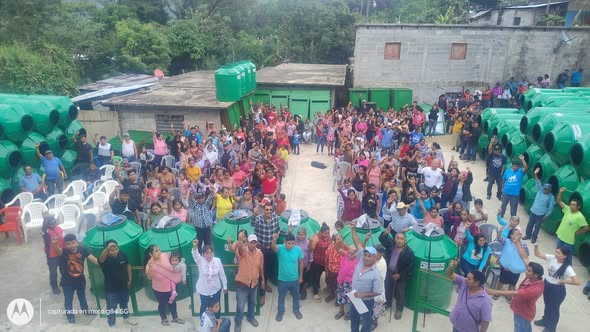 MAS DE 200 FAMILIAS BENEFICIADAS HOY EN MUHUATL POR EL GOBIERNO DE AQUISMÓN