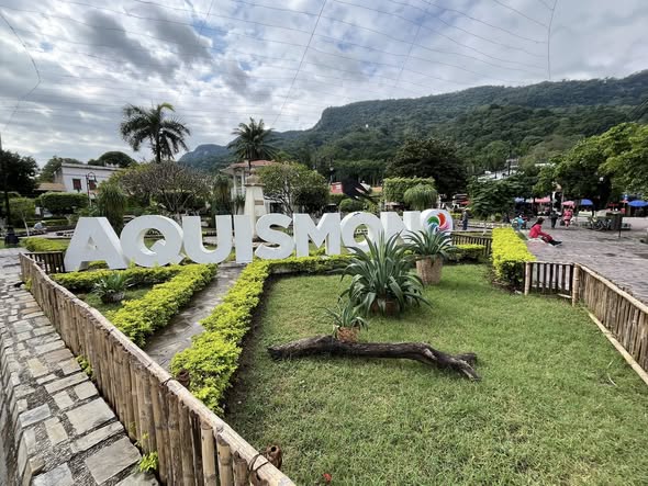 Ayuntamiento alista encendido del Árbol Navideño y desfile este 5 de diciembre Ayuntamiento alista encendido del Árbol Navideño y desfile este 5 de diciembre