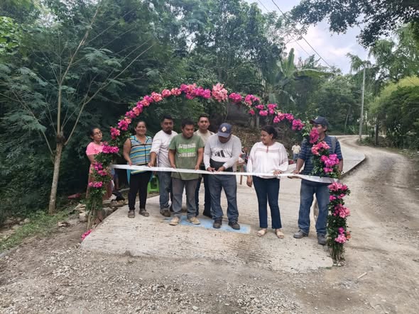Avanzan obras comunitarias en Huehuetlán gracias al FAISPIAM y al trabajo conjunto con el Ayuntamiento Avanzan obras comunitarias en Huehuetlán gracias al FAISPIAM y al trabajo conjunto con el Ayuntamiento